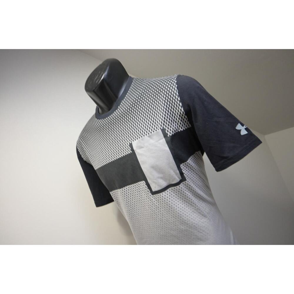 Under Armour Gym Shirt HeatGear Fitted Performance Athletic Tee Mens Sz Small